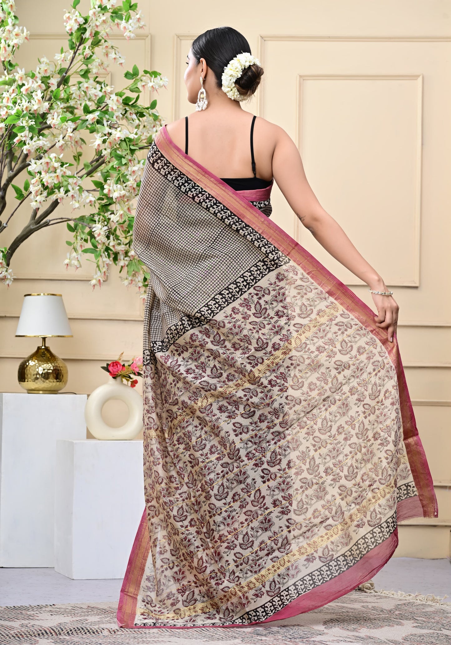 Chic Streak Saree