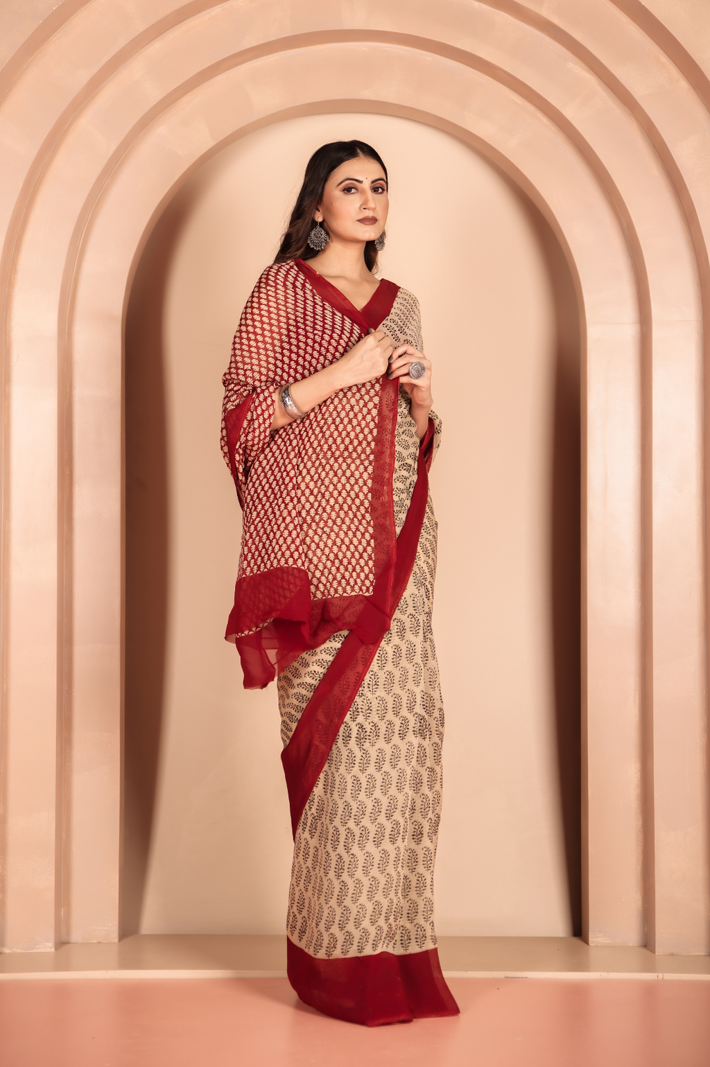 Organza Off white red