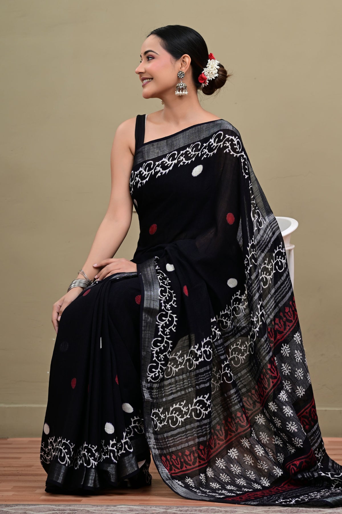 Retro Remix Linen Saree