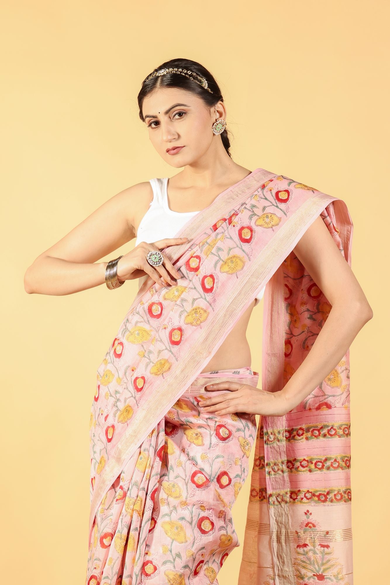 Gulabi Gulnaar Saree