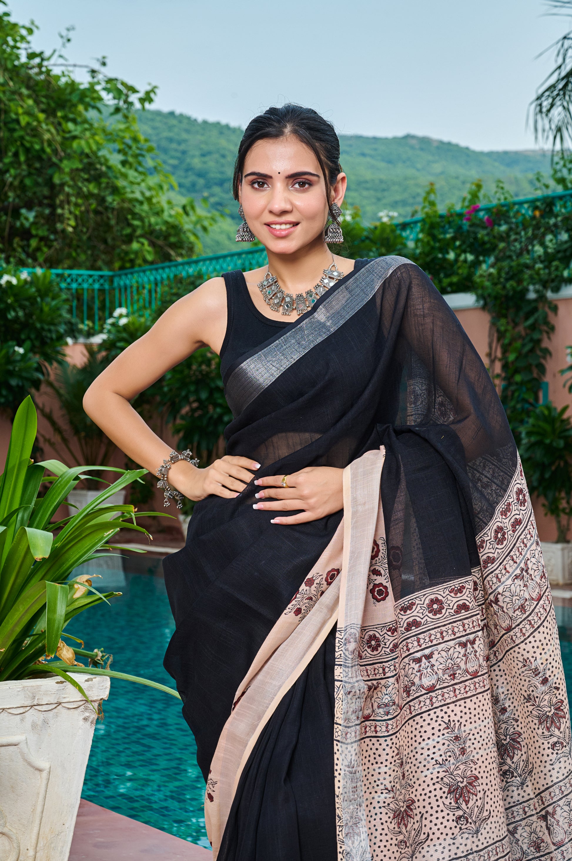 Dark Dessert Saree