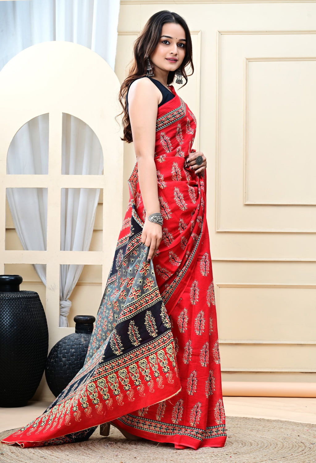 Red Mapple Mulmul Saree