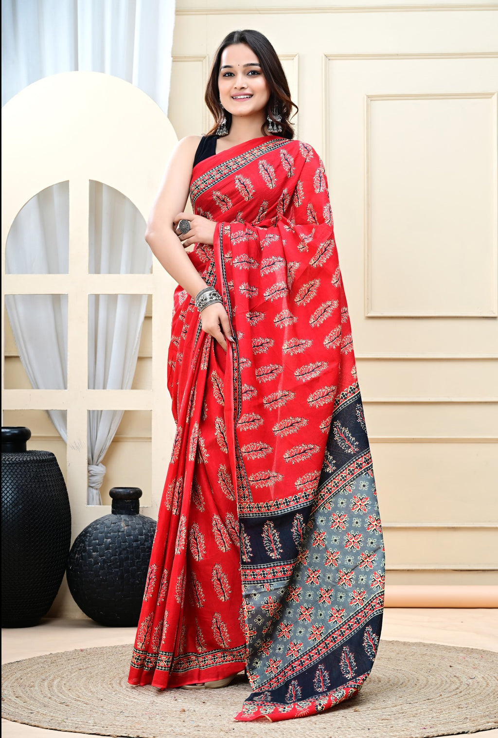 Red Mapple Mulmul Saree