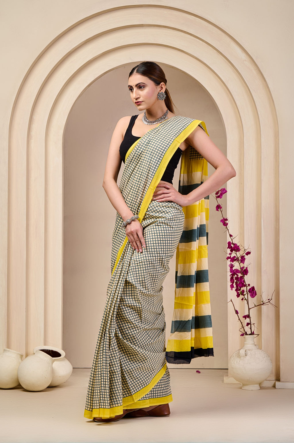 Linear Glow Mulmul Saree