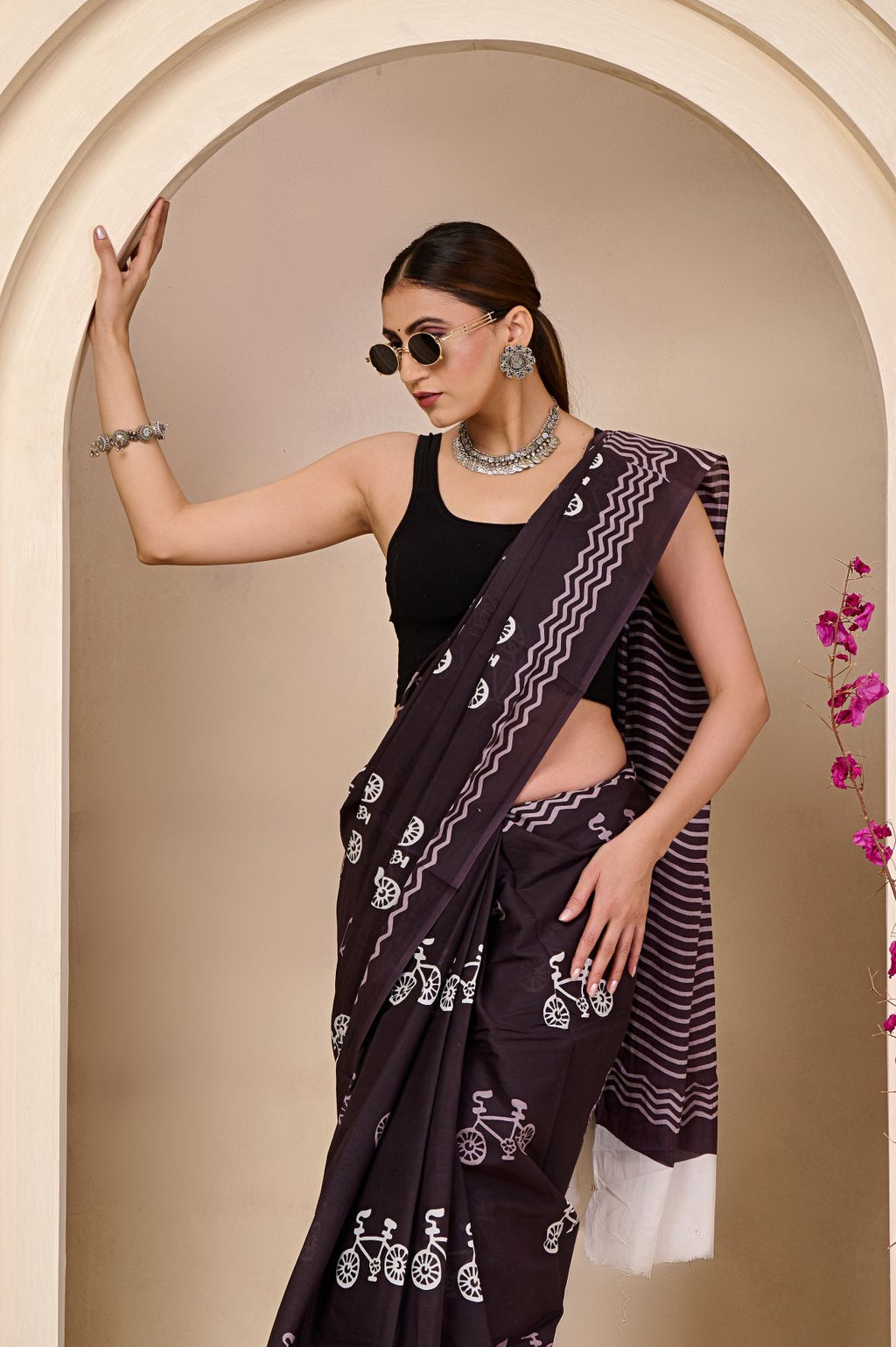 Cocoa Curve Mulmul Saree