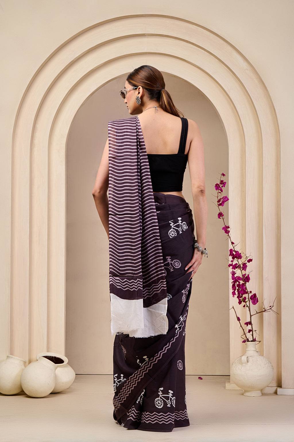 Cocoa Curve Mulmul Saree