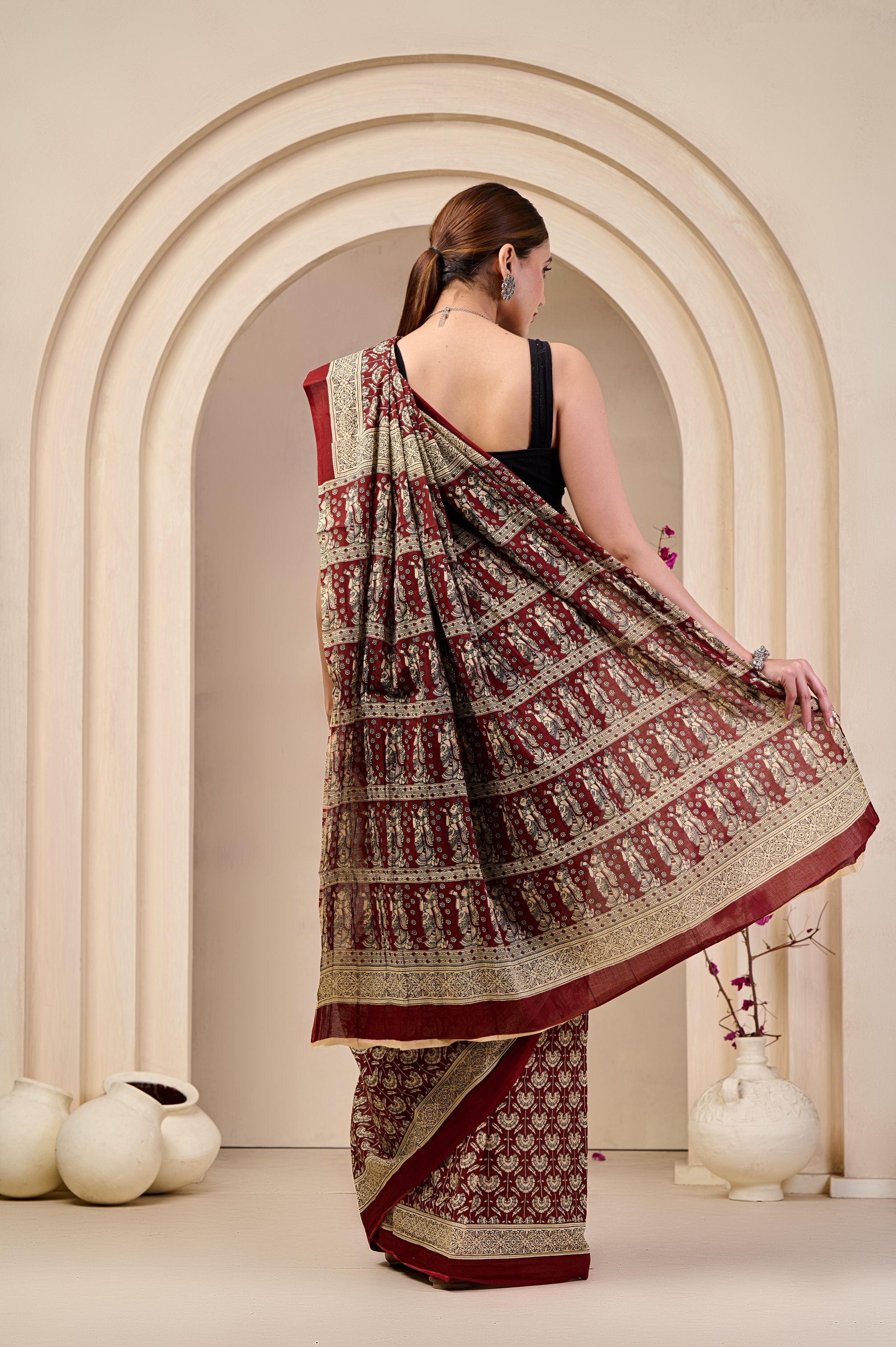 Floral Noir Mulmul Saree