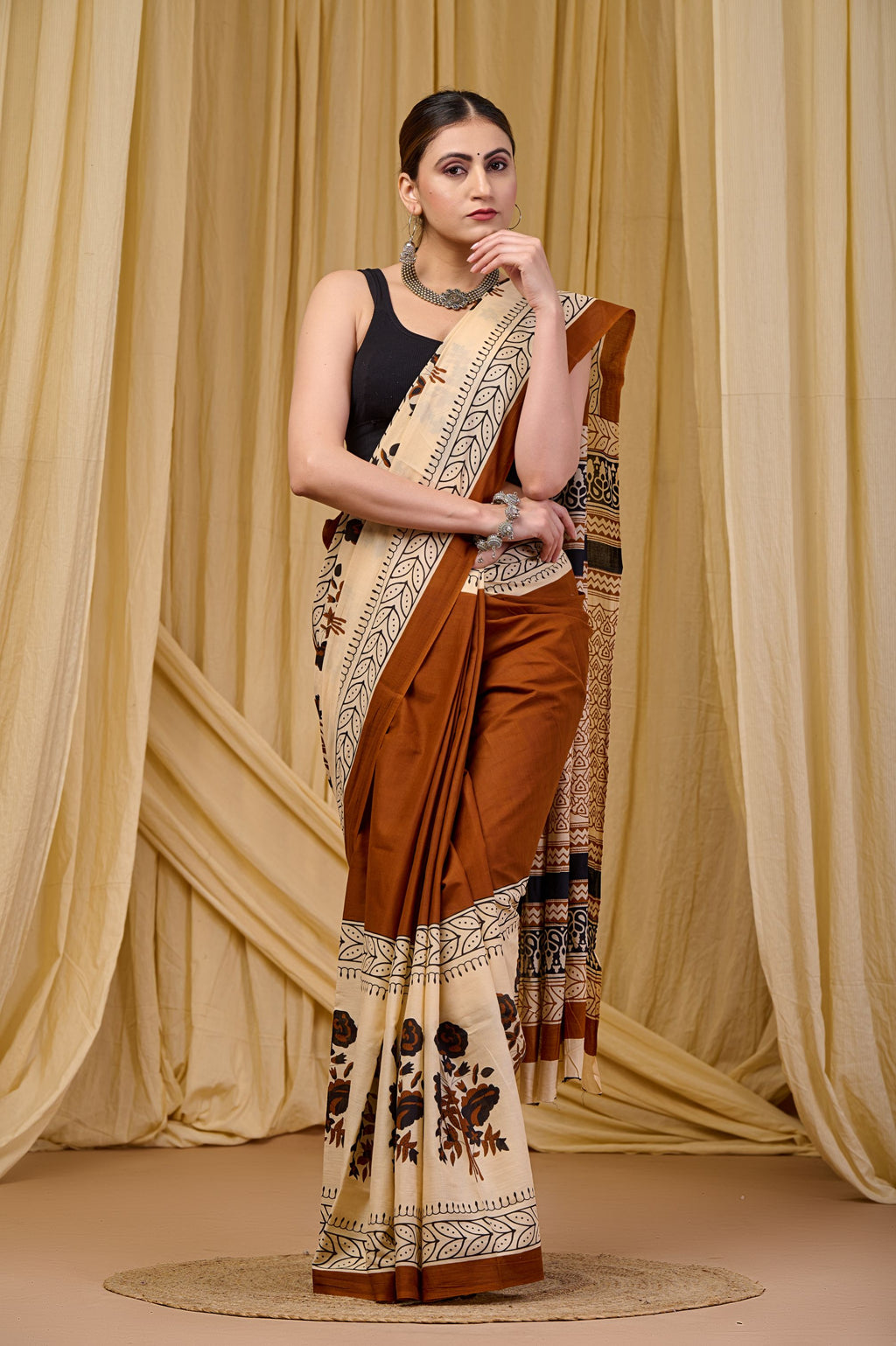 Maple Thread Mulmul Saree
