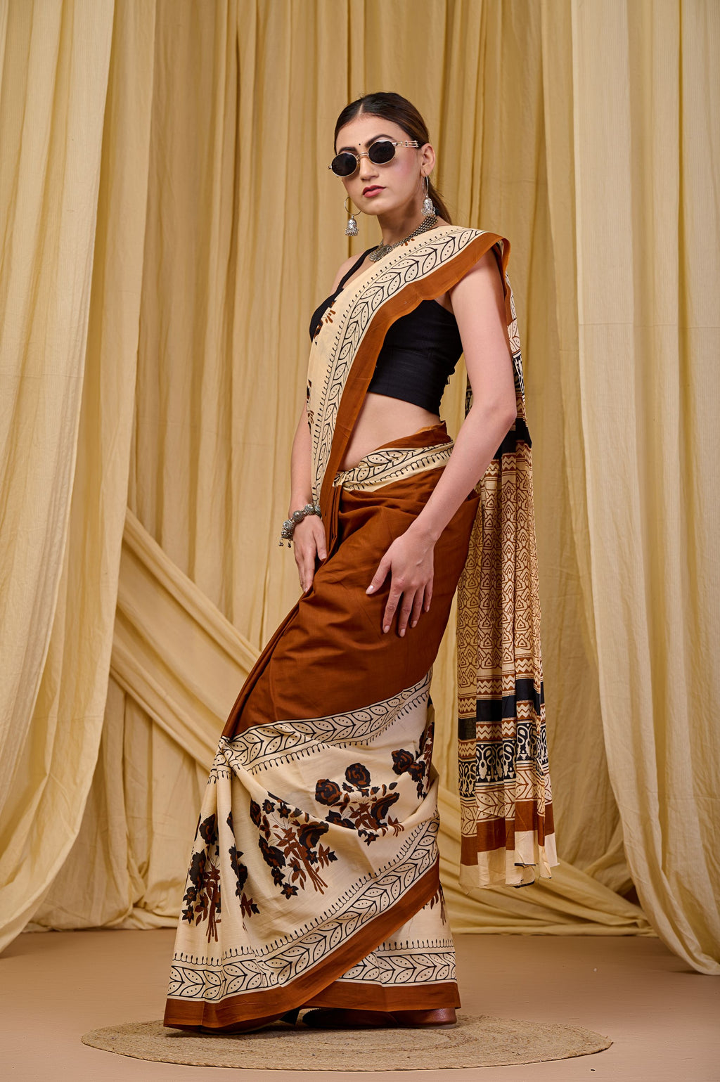 Maple Thread Mulmul Saree
