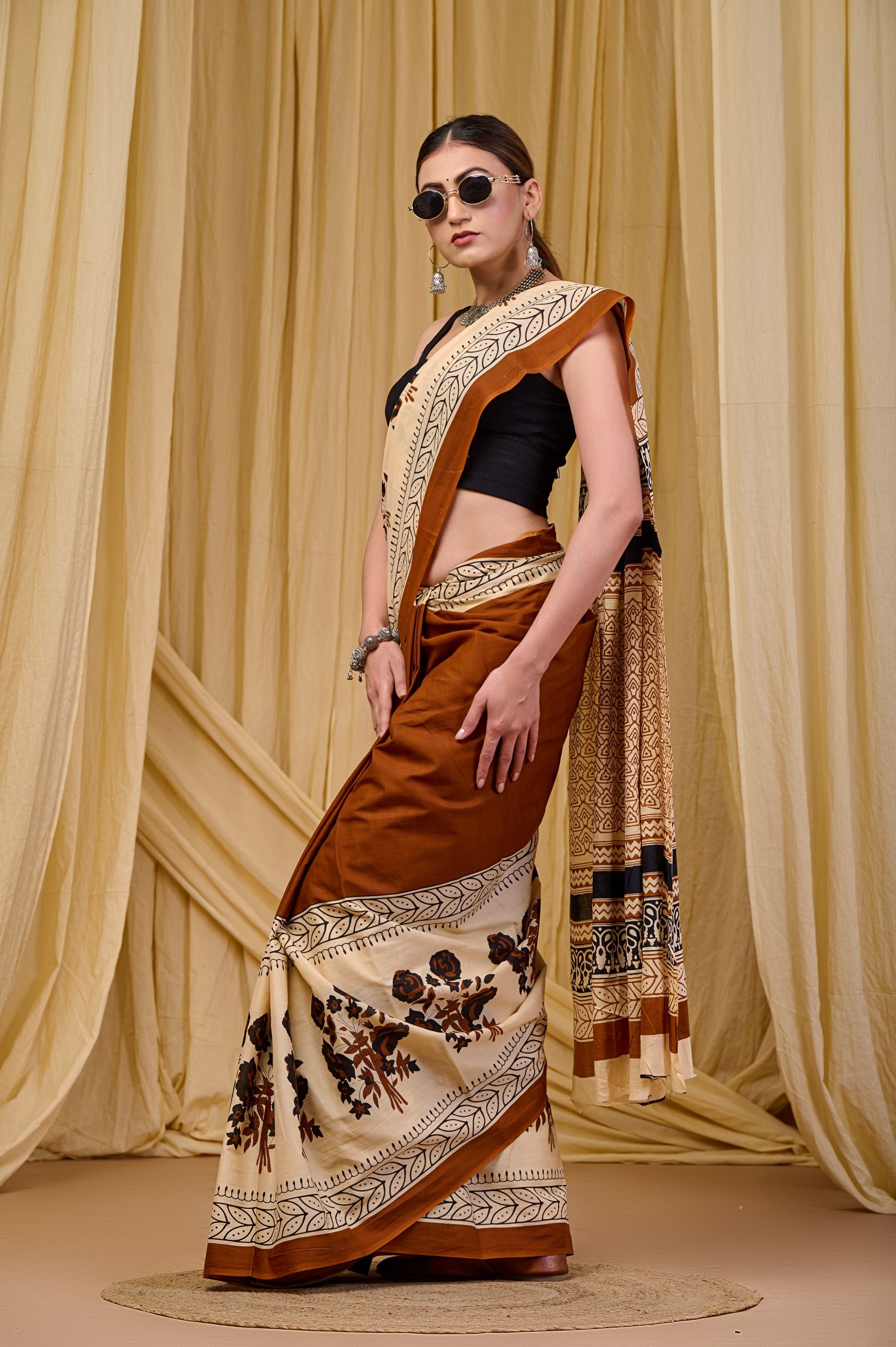 Maple Thread Mulmul Saree