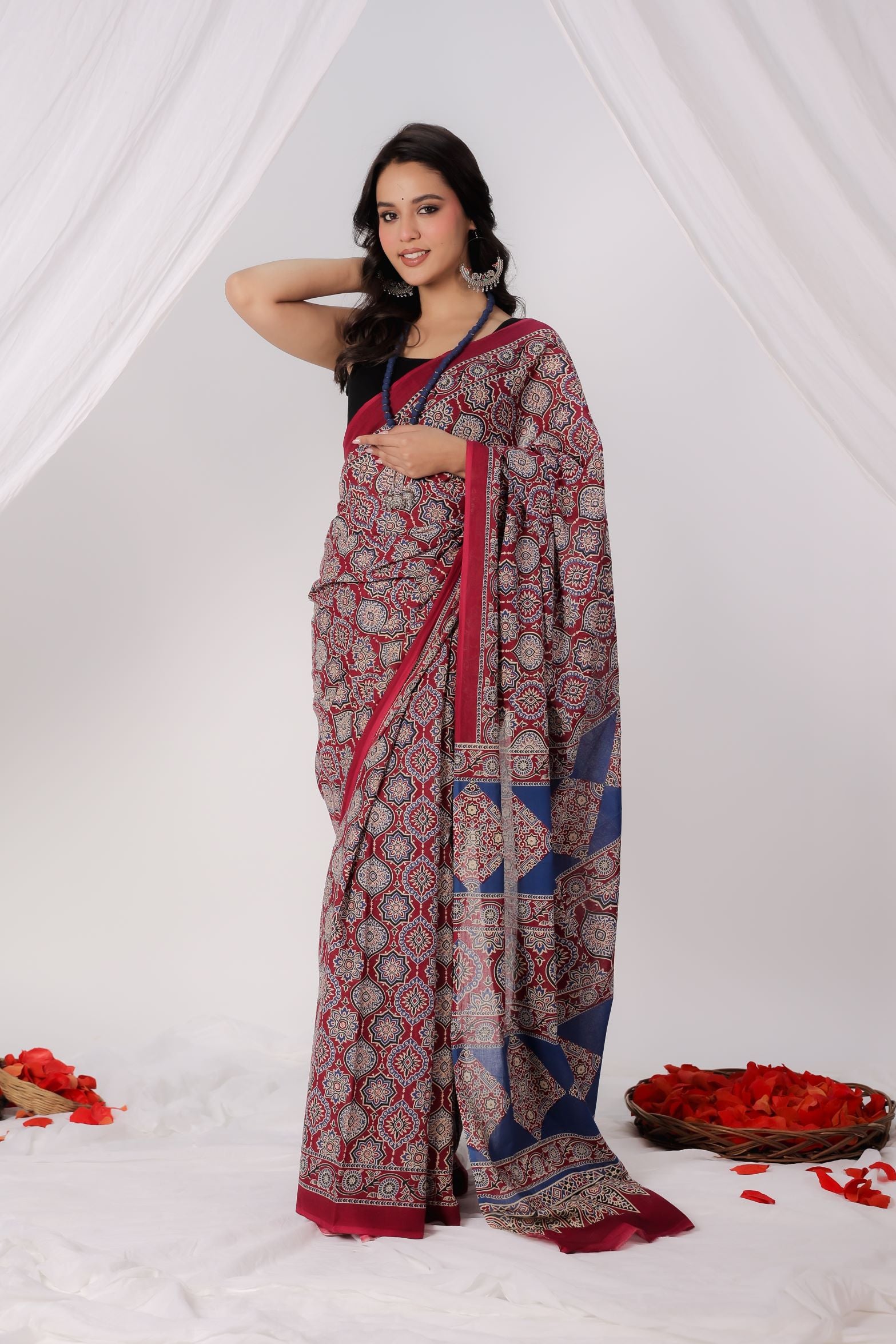 Crimson Queen Mulmul Saree