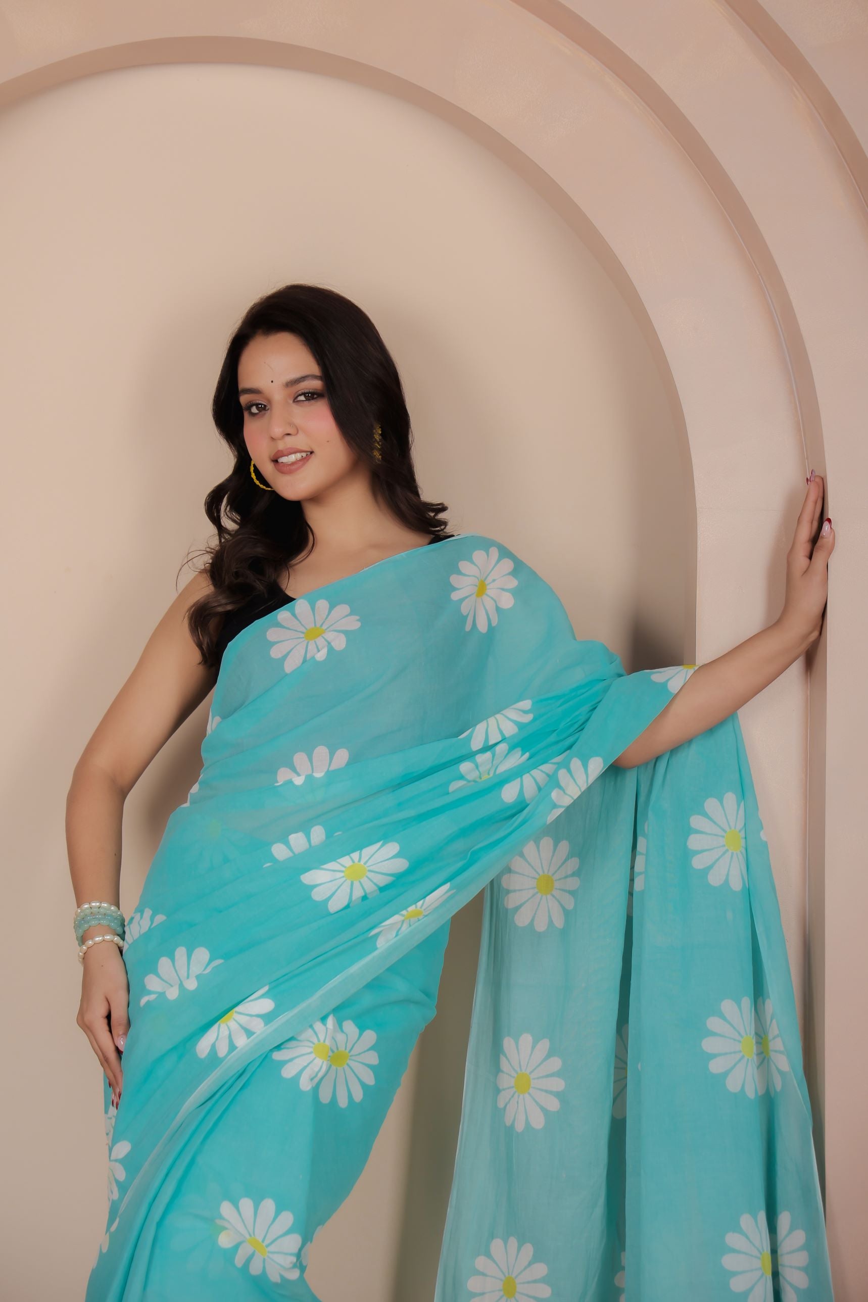 White Flower Mulmul Saree