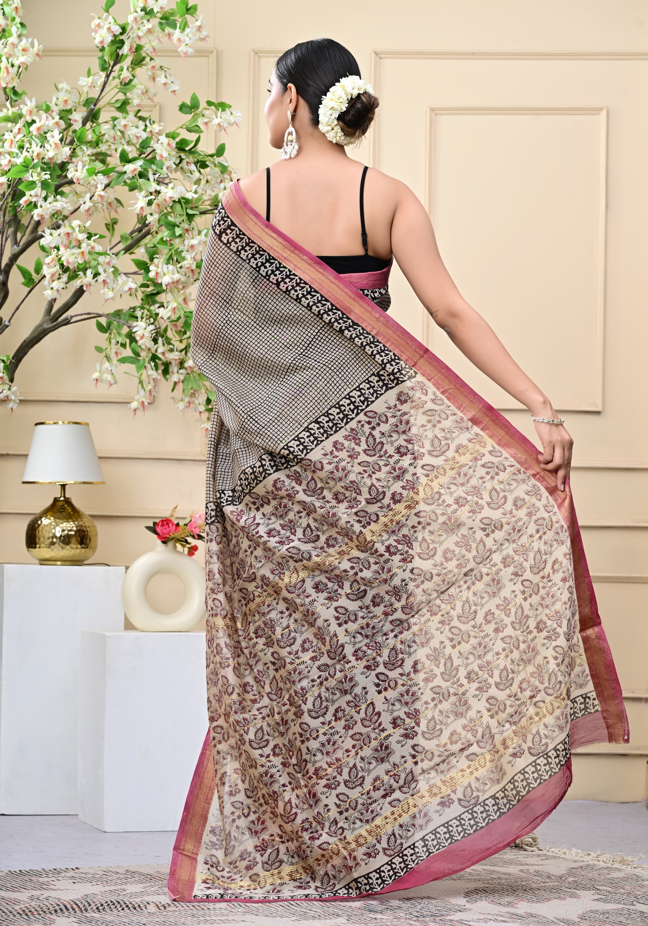 Chic Streak Blockprinted Saree