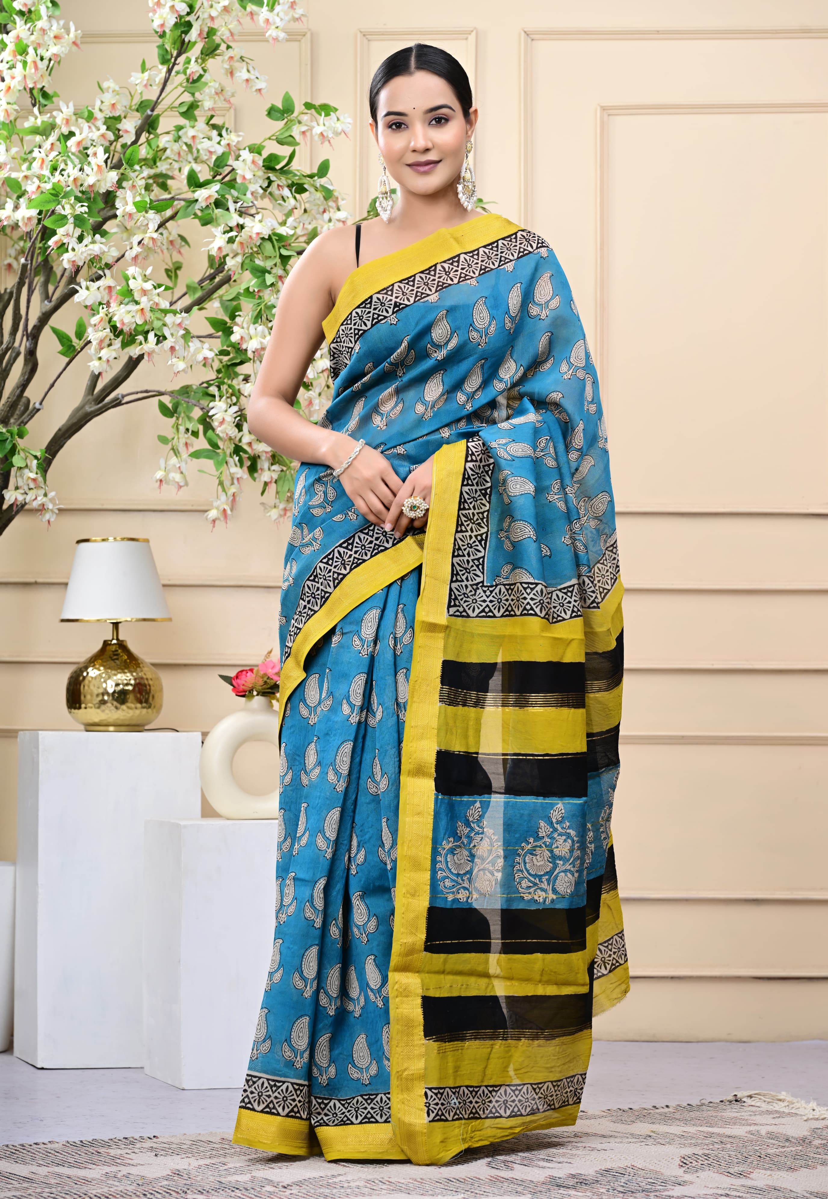 Frozen Wave Saree