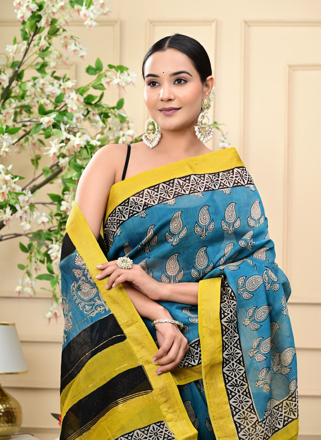 Frozen Wave Saree