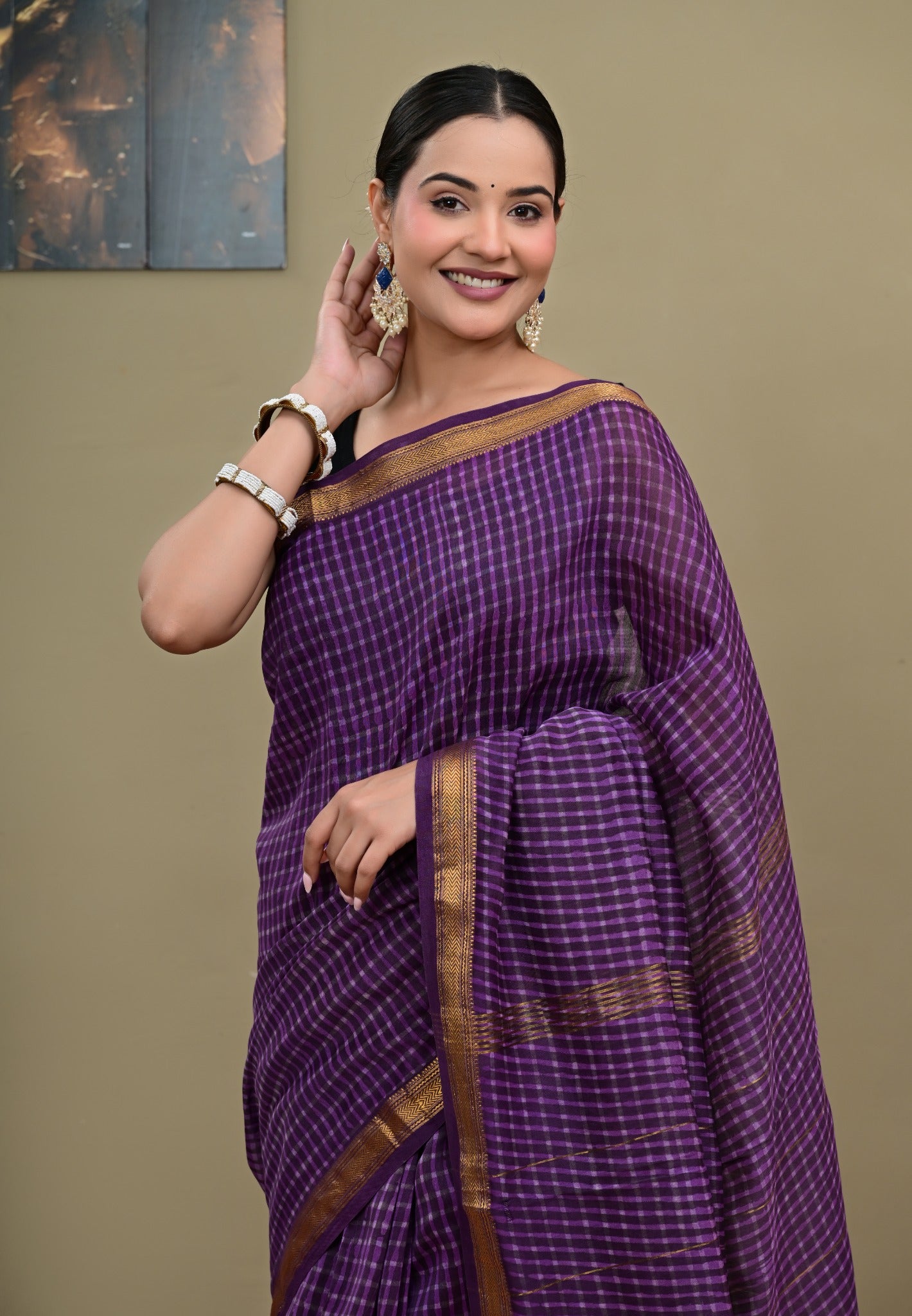 Jamuni Jharokha Maheshwari saree close-up