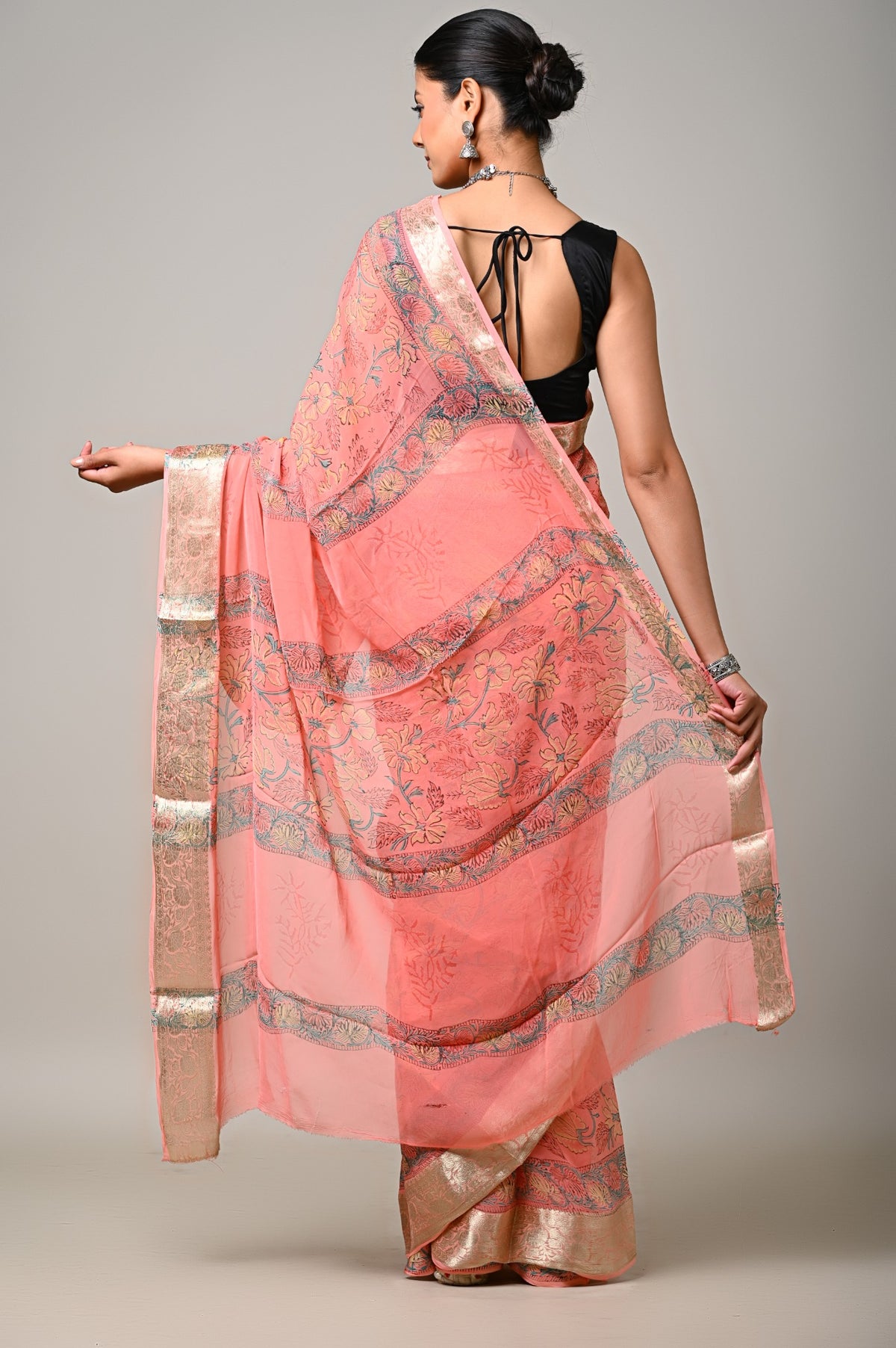 Peach Noor handblock printed chiffon saree full pallu view